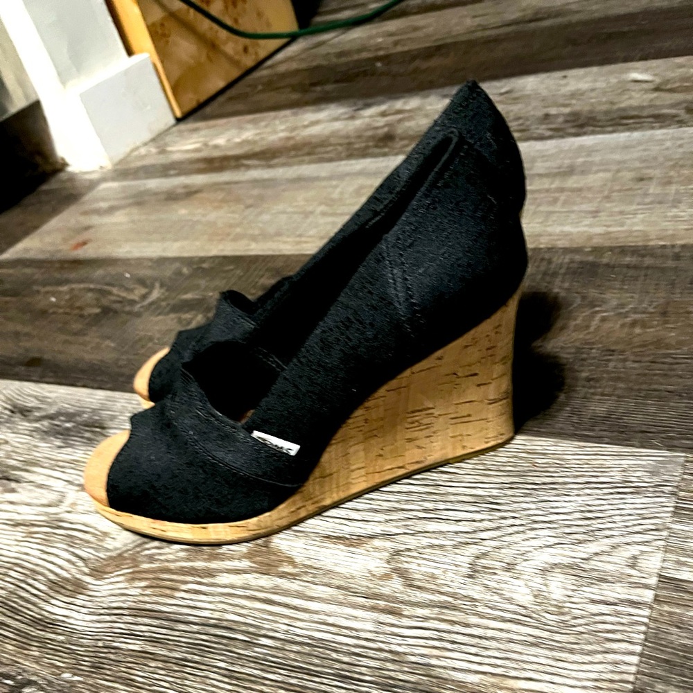 Toms peep toe black wedges, 7.5 womens